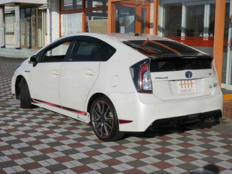 PRIUS-3