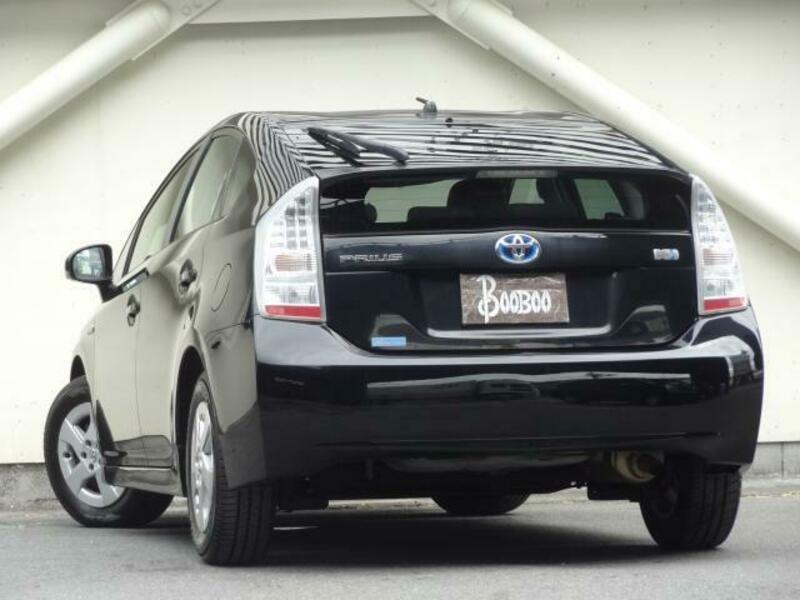 PRIUS-4