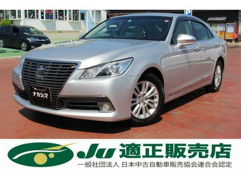 TOYOTA　CROWN