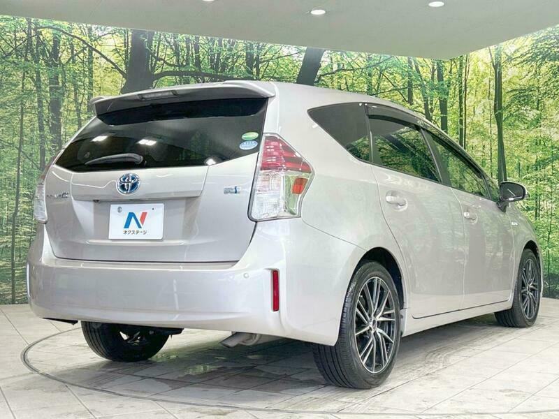 PRIUS ALPHA
