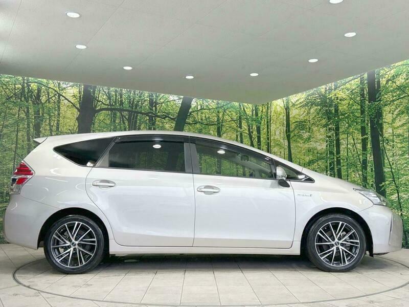 PRIUS ALPHA