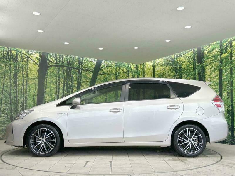 PRIUS ALPHA
