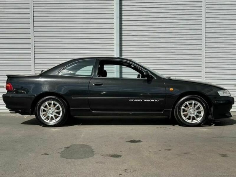 COROLLA LEVIN