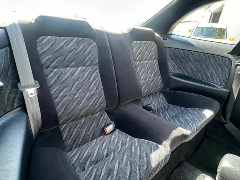 COROLLA LEVIN