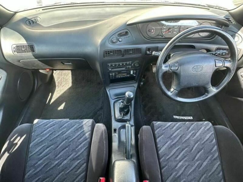 COROLLA LEVIN