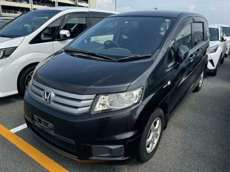 Honda freed spike 2011