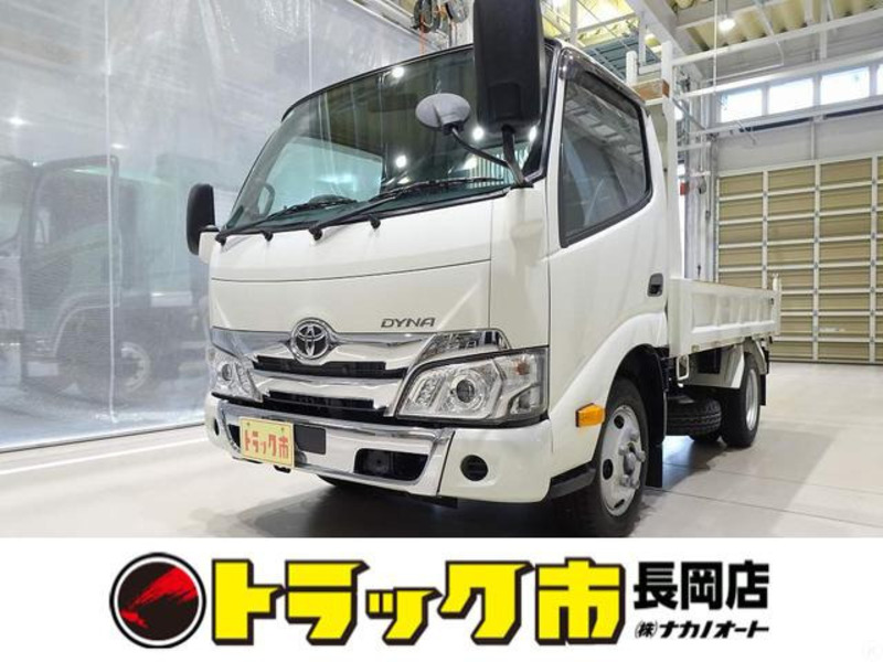 TOYOTA DYNA