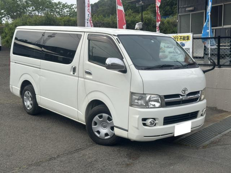 TOYOTA　HIACE VAN