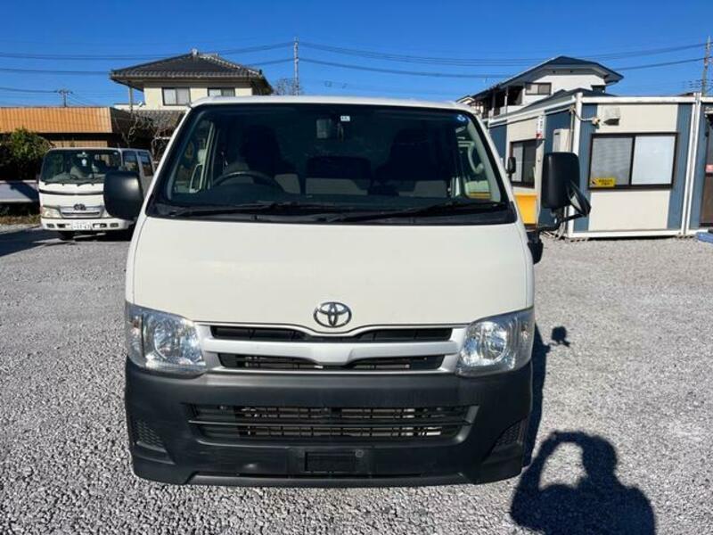HIACE VAN-1