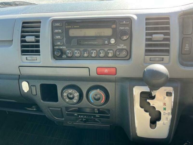 HIACE VAN-12