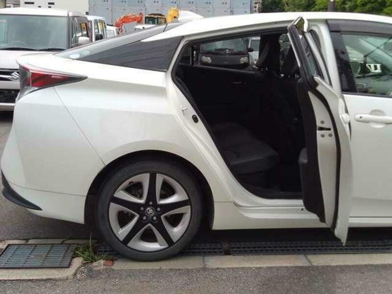 PRIUS-15