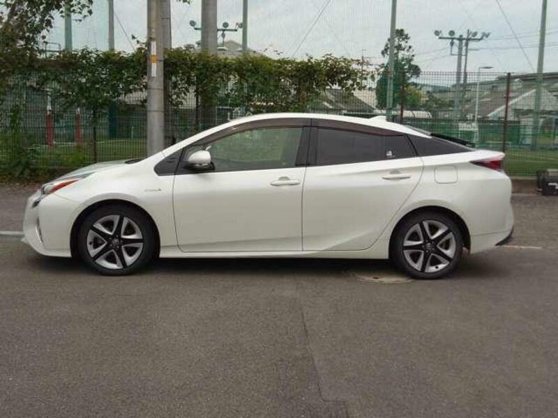 PRIUS-3