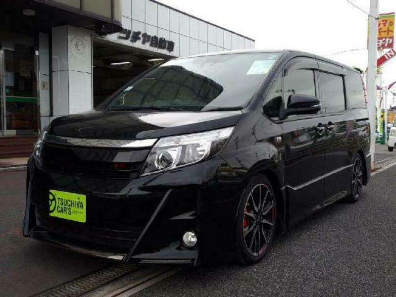 TOYOTA　NOAH