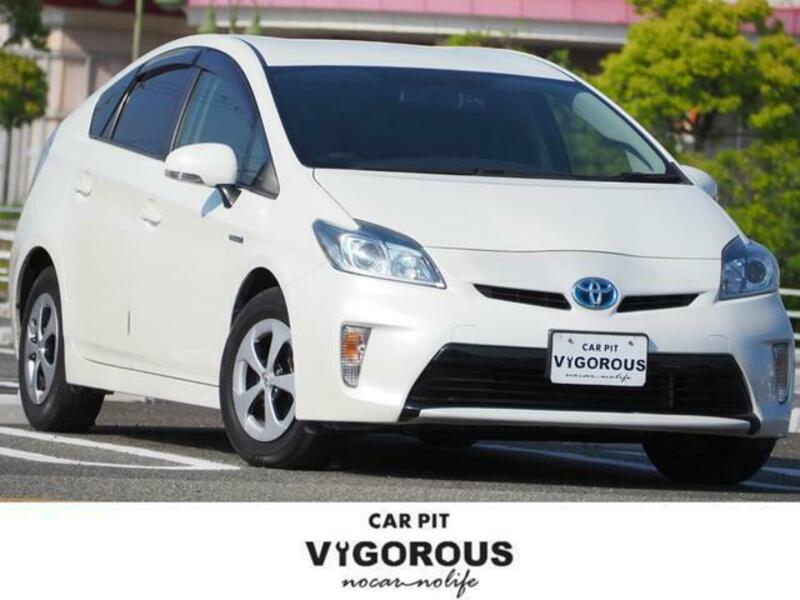 TOYOTA　PRIUS