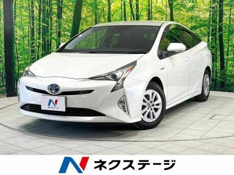 TOYOTA　PRIUS