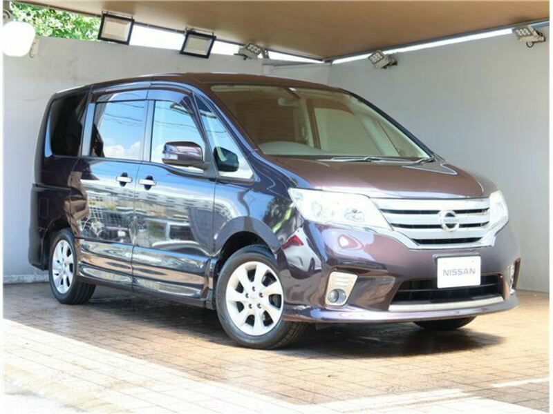 NISSAN　SERENA