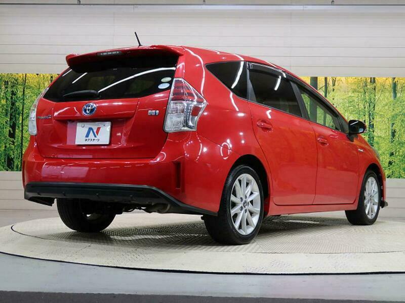 PRIUS ALPHA