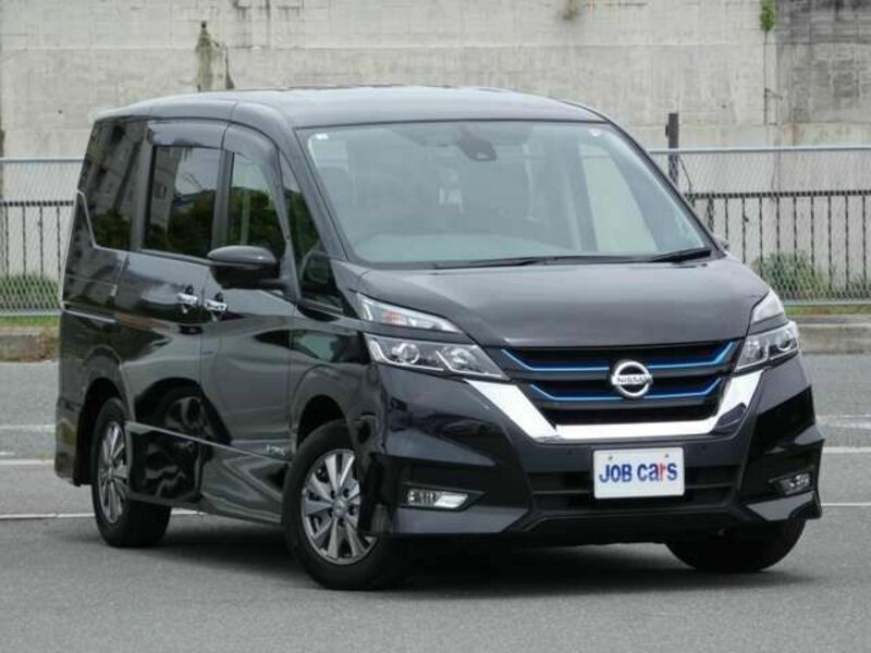 NISSAN　SERENA