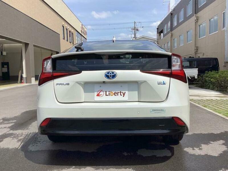 PRIUS-15