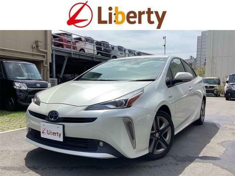 TOYOTA　PRIUS