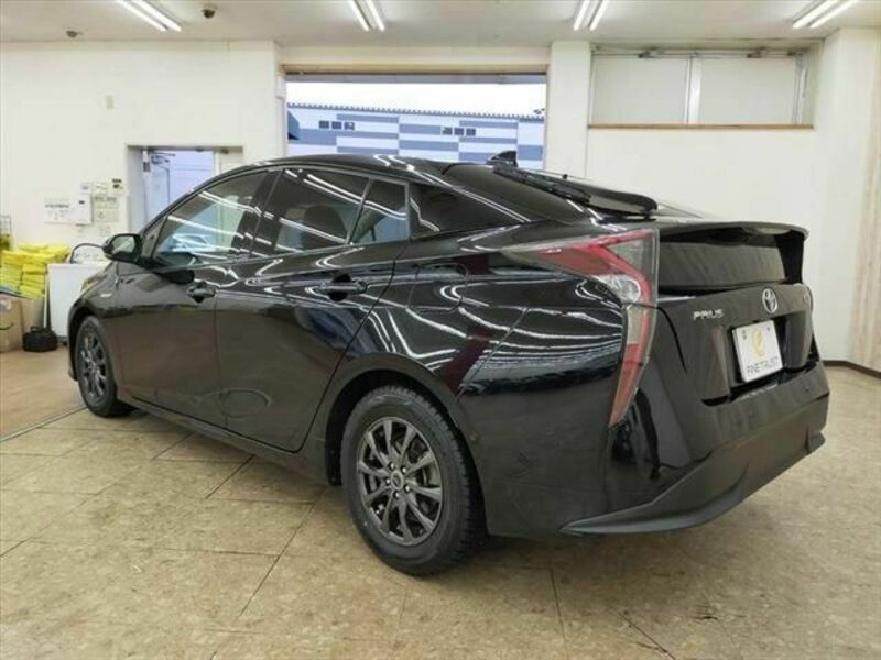 PRIUS-6