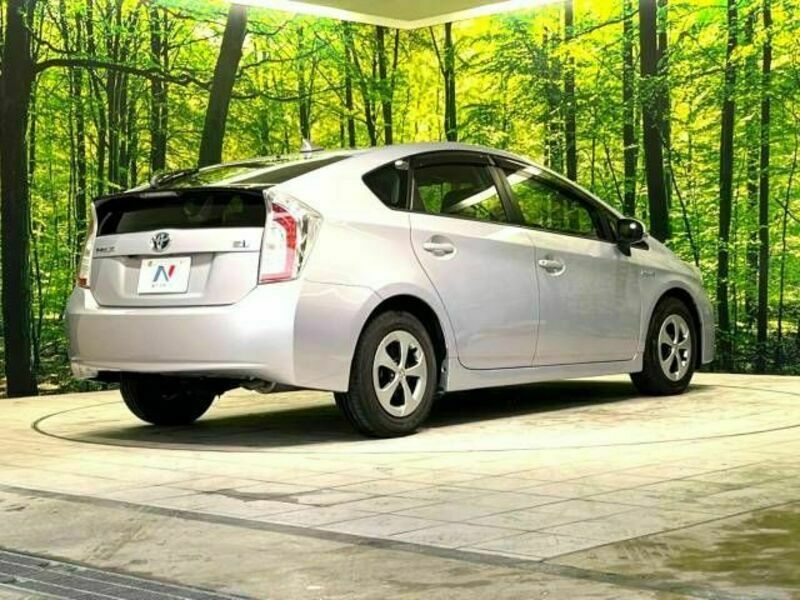 PRIUS-17