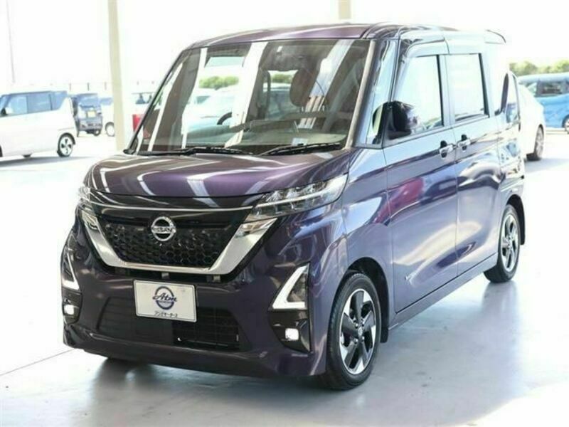 NISSAN　ROOX