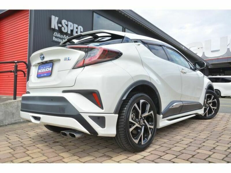 C-HR-4