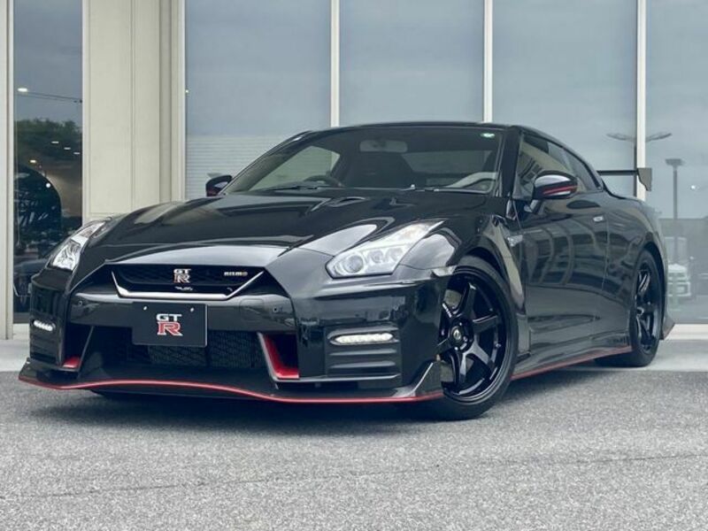 NISSAN GT-R