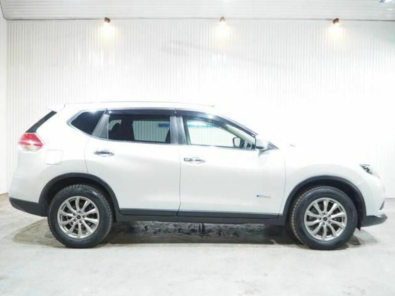 X-TRAIL-20