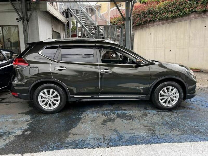 X-TRAIL-7