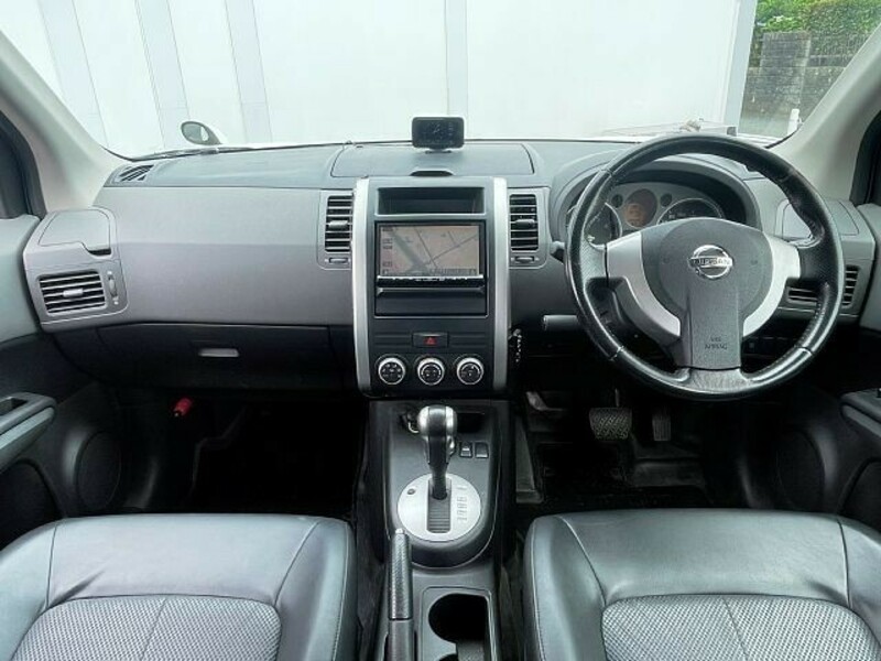 X-TRAIL-1