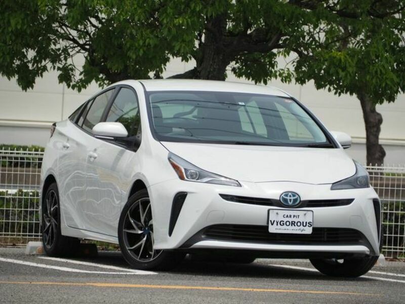 TOYOTA　PRIUS