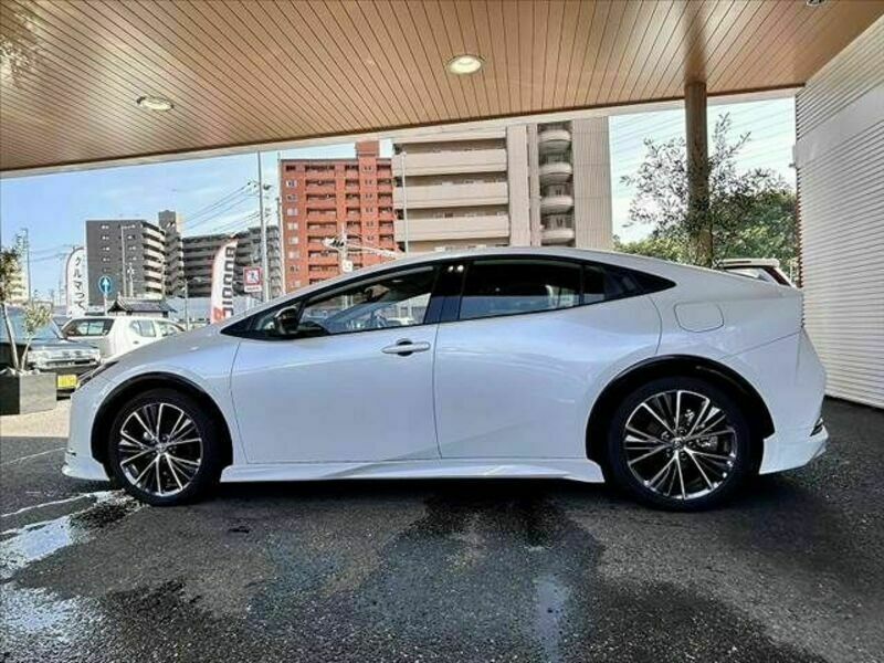 PRIUS-8