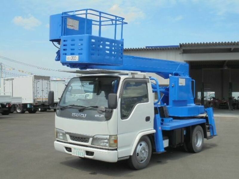 ISUZU　ELF