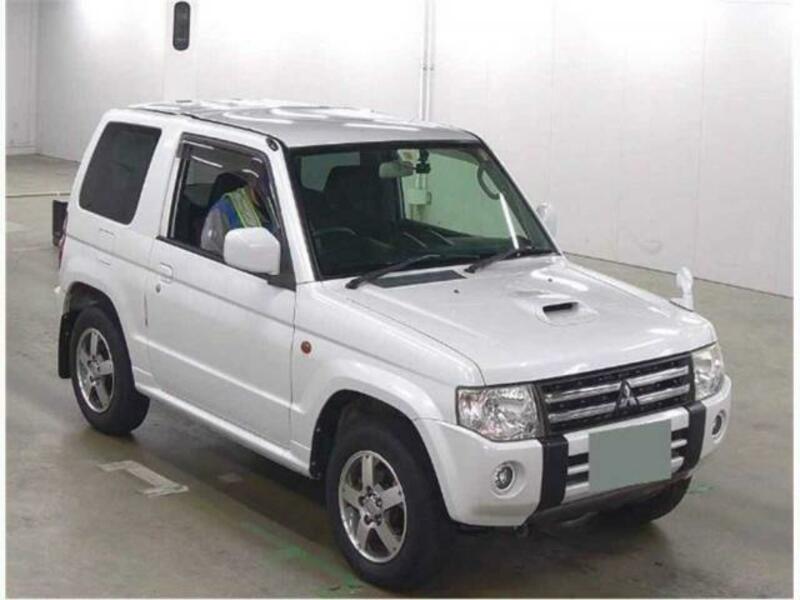 Mitsubishi pajero mini 2012