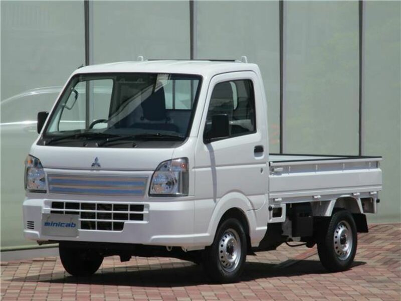 MITSUBISHI　MINICAB TRUCK