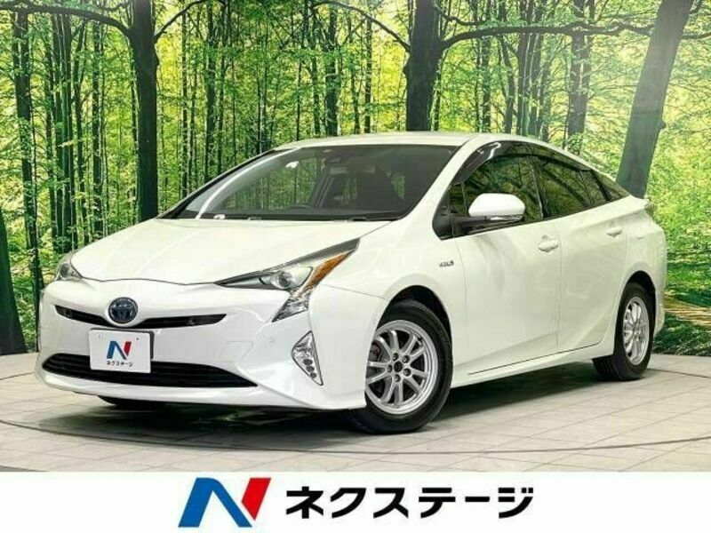 TOYOTA　PRIUS