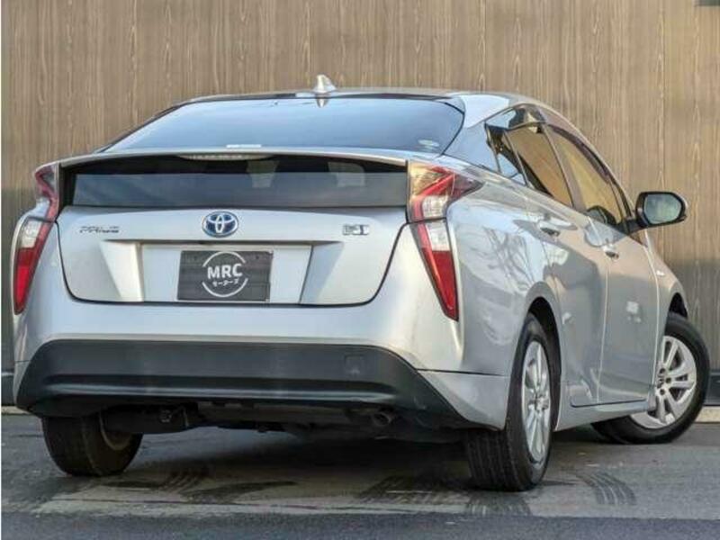 PRIUS-4