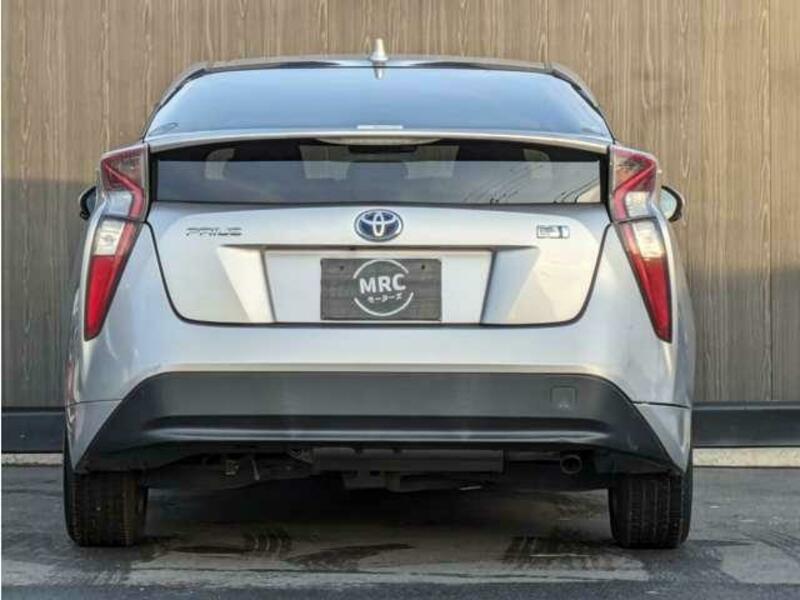 PRIUS-6