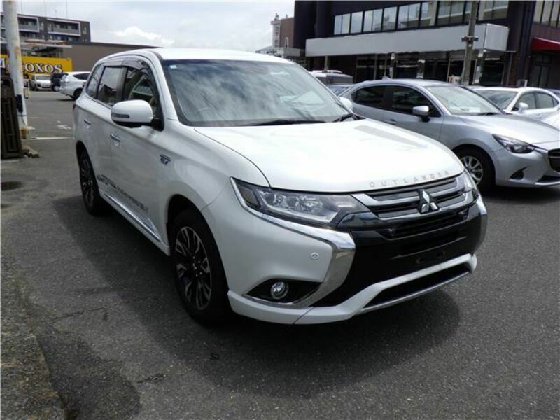 OUTLANDER PHEV-1