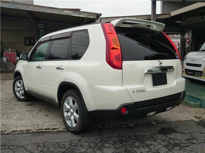 X-TRAIL-1
