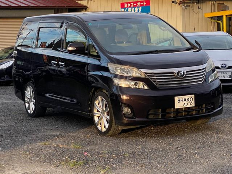 TOYOTA　VELLFIRE