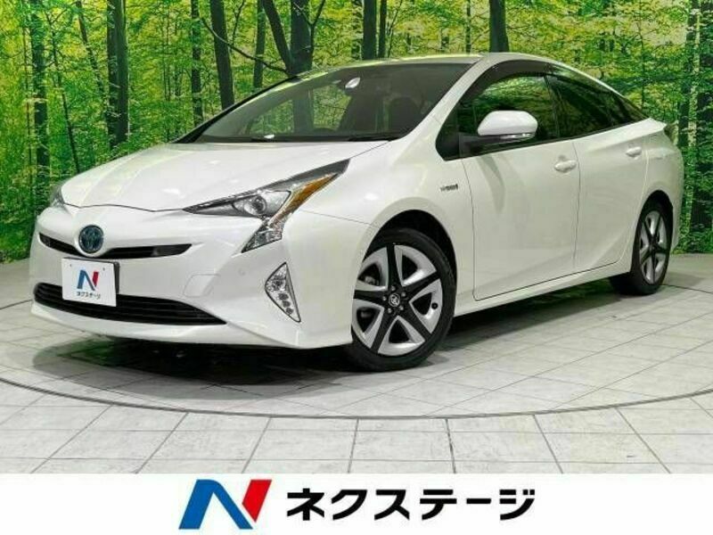 TOYOTA　PRIUS