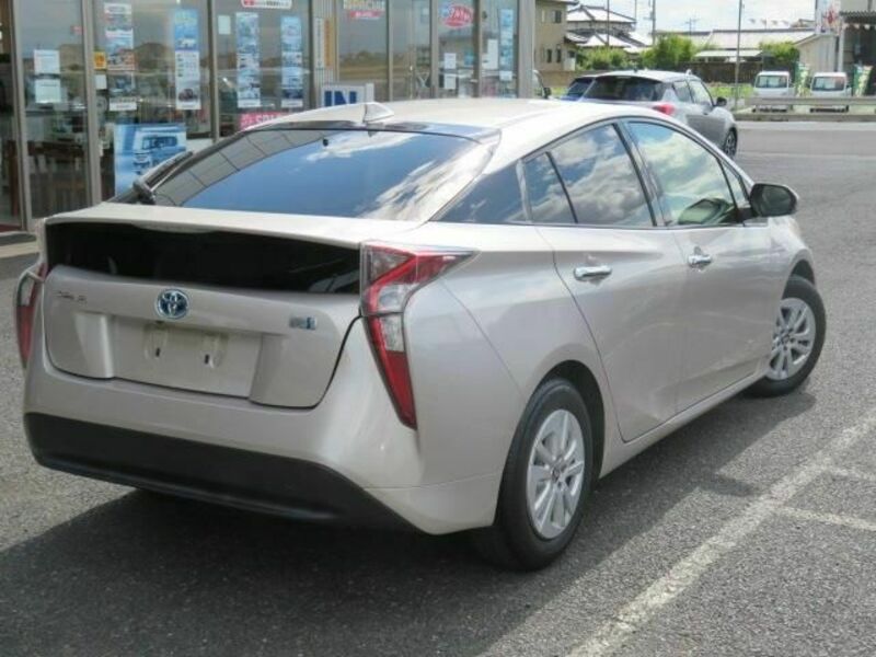 PRIUS-3