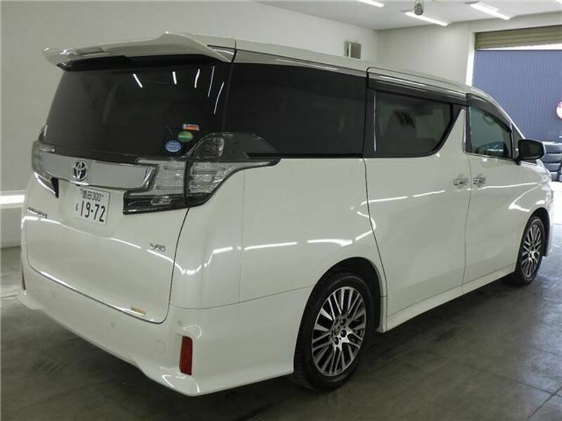 VELLFIRE-4