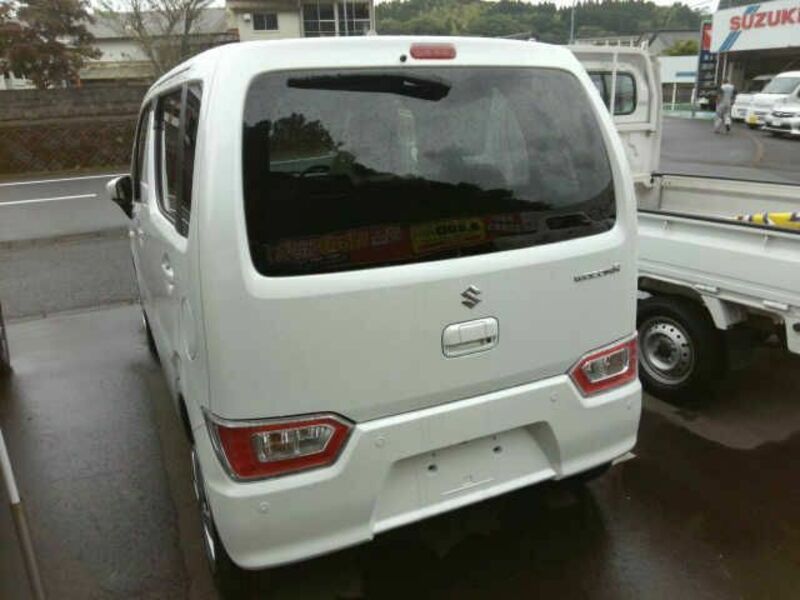 WAGON R-8