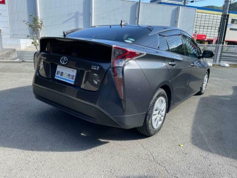 PRIUS-1