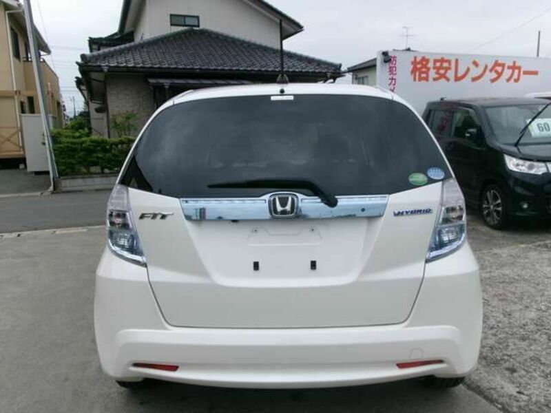 FIT HYBRID-5