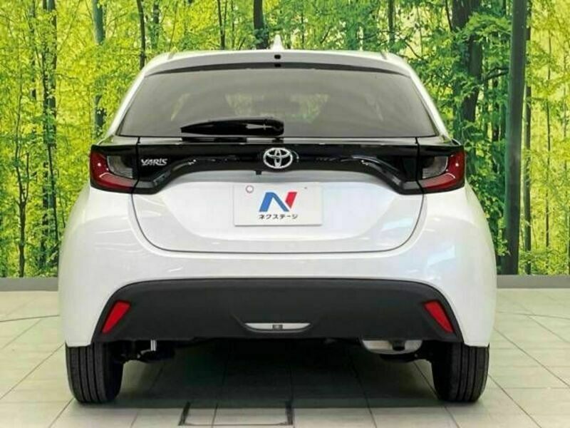 YARIS-15